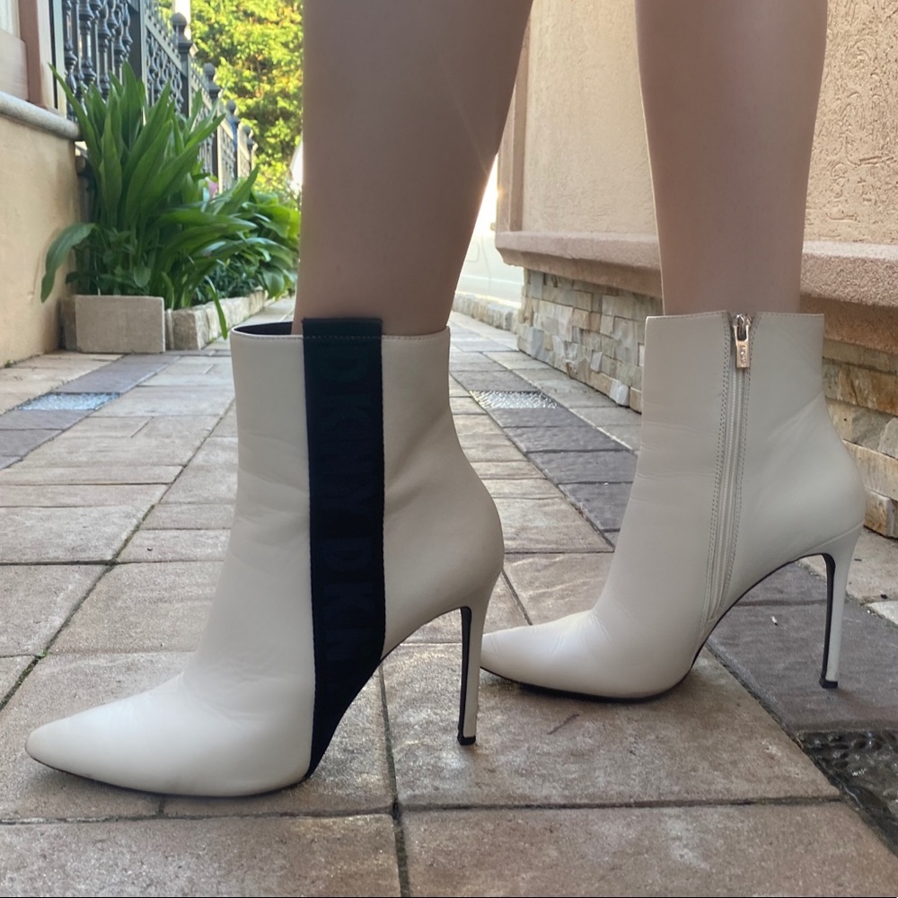 DKNY Ranita Bootie